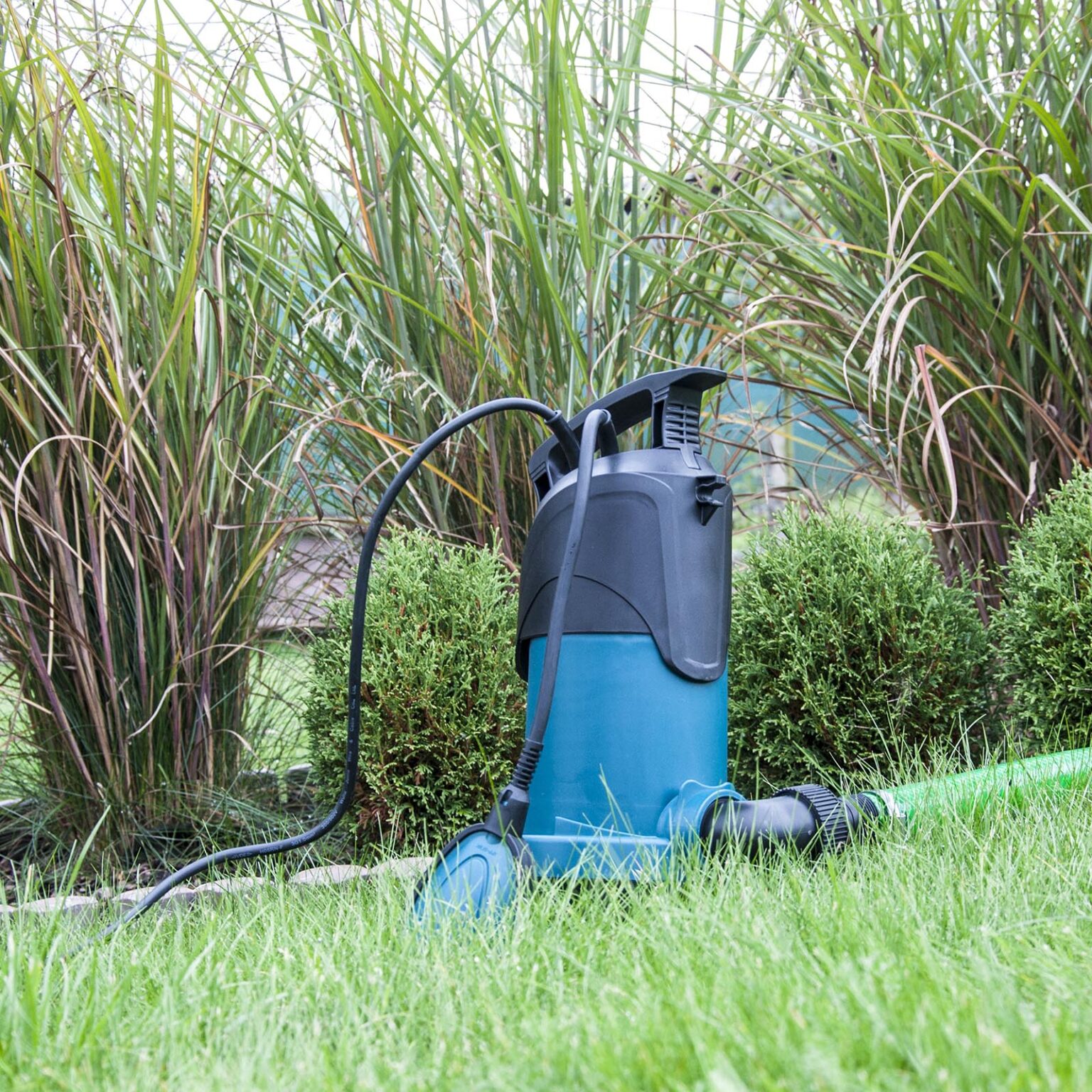 XTLINE Tauchpumpe XT11400, Klar- und Schmutzwasser 400 W 3 XTLINE Tauchpumpe XT11400, Klar- und Schmutzwasser 400 W – Bild 3