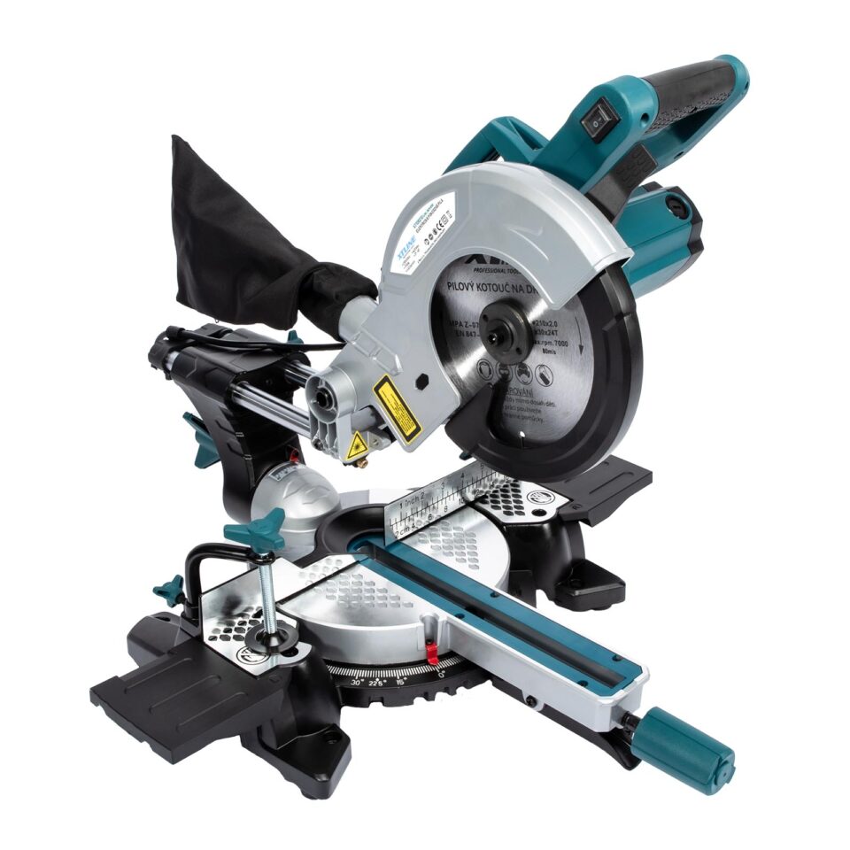 XTLINE Zug-Kapp-Gehrungssäge mit Laser, 1700 W, 210 mm